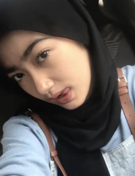 shakira xnxx|Syakirah .